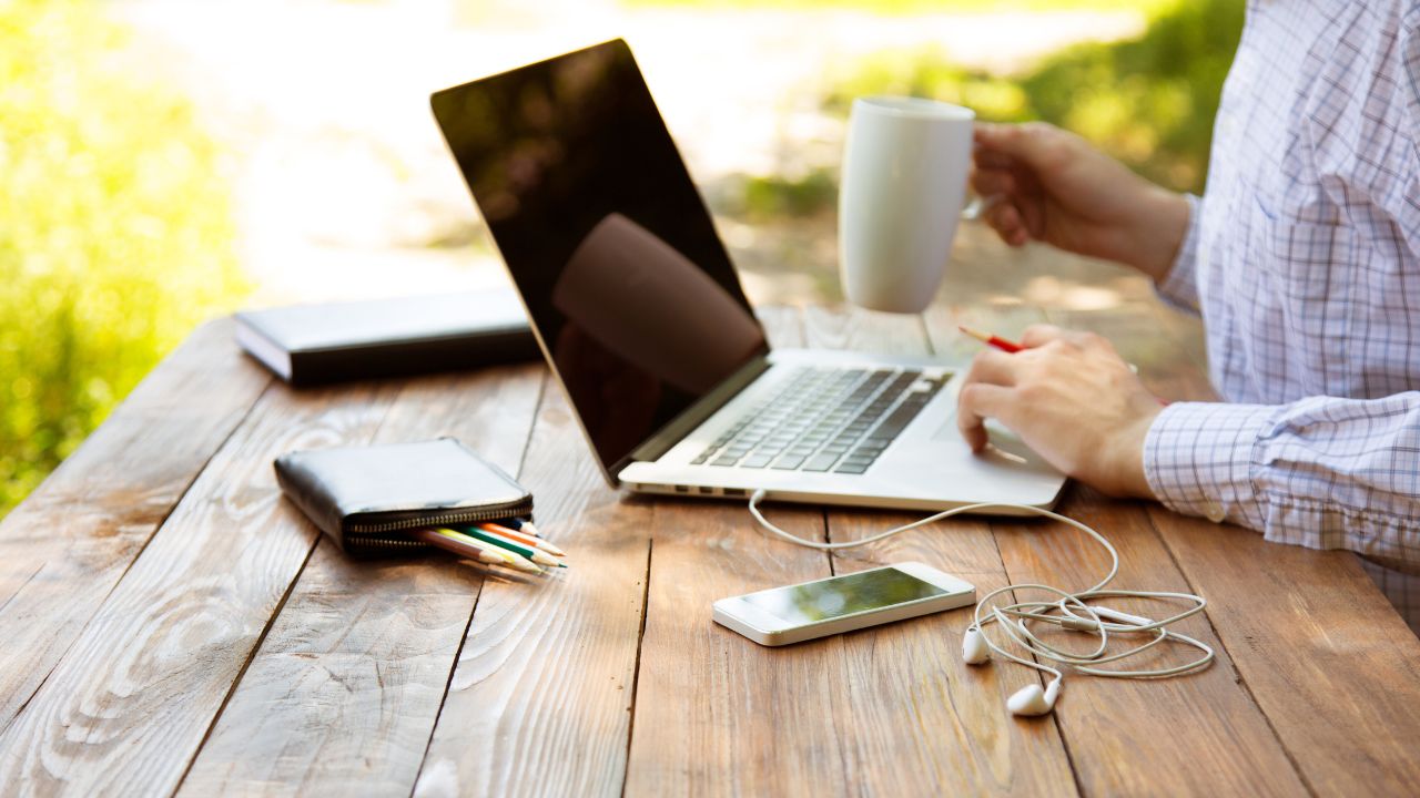 Essential Tools Every Irish Freelancer Needs at Home